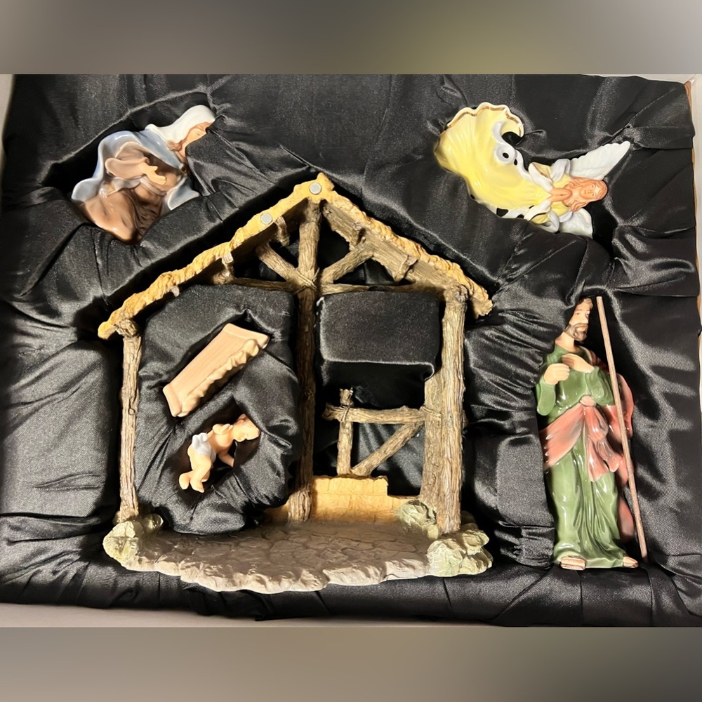 Royal Doulton Nativity Set